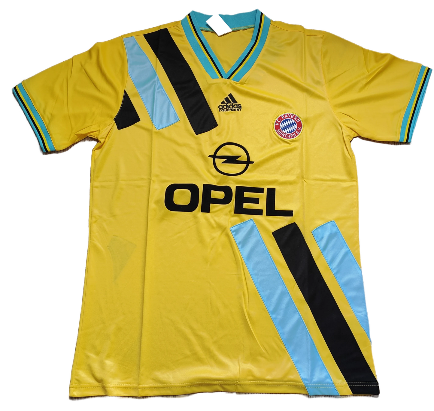 Bayern Munich 1993-95 Away shirt